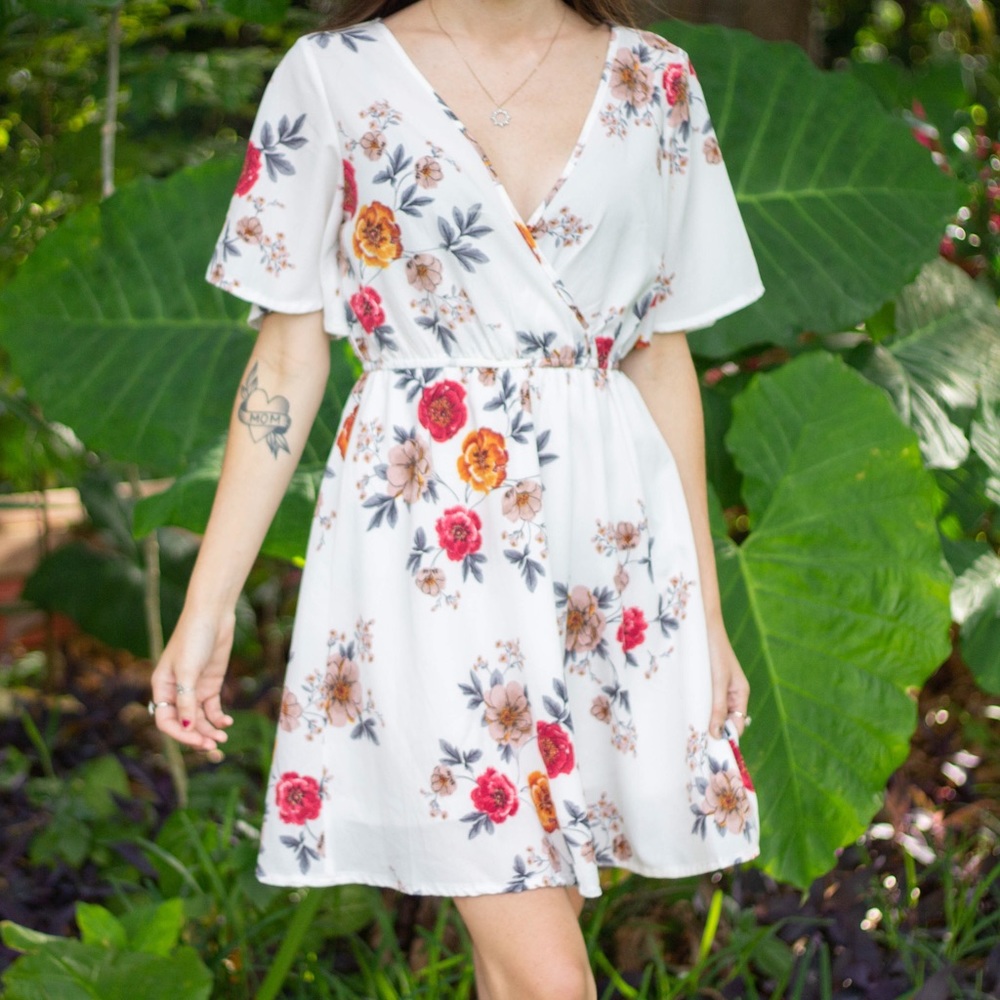SHEIN Surplice Neck Floral Boho Dress